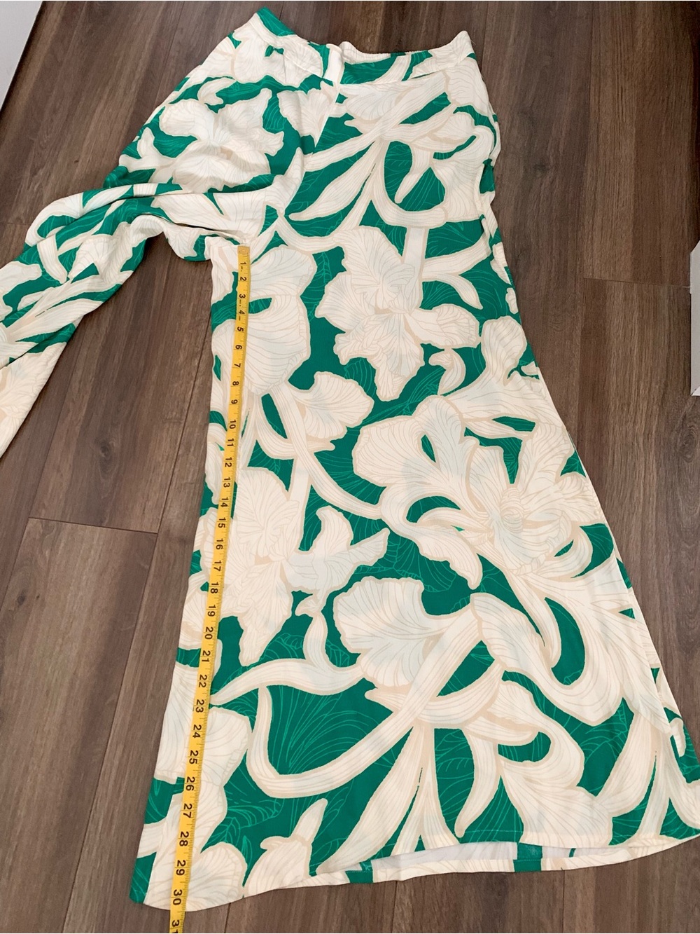 Mint Velvet Two-Piece Floral Set in Cream & Green size L and US 10 - Picture 10 of 15